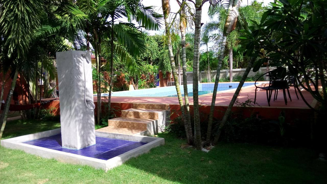 Pat'S Hideaway Bungalows Rayong Esterno foto