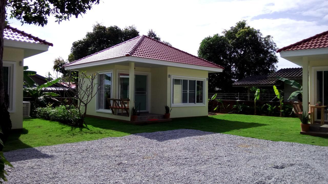 Pat'S Hideaway Bungalows Rayong Esterno foto