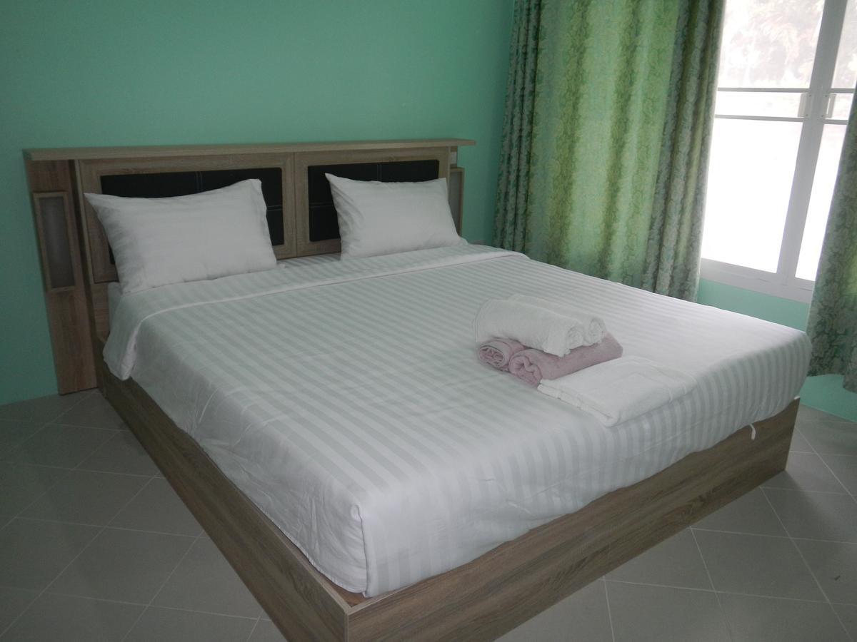 Pat'S Hideaway Bungalows Rayong Esterno foto