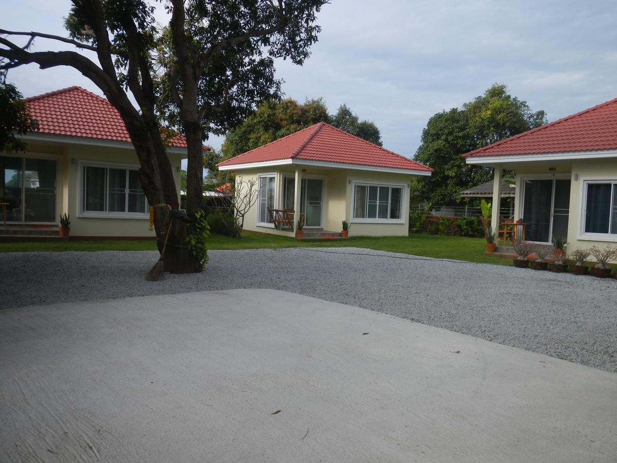 Pat'S Hideaway Bungalows Rayong Esterno foto