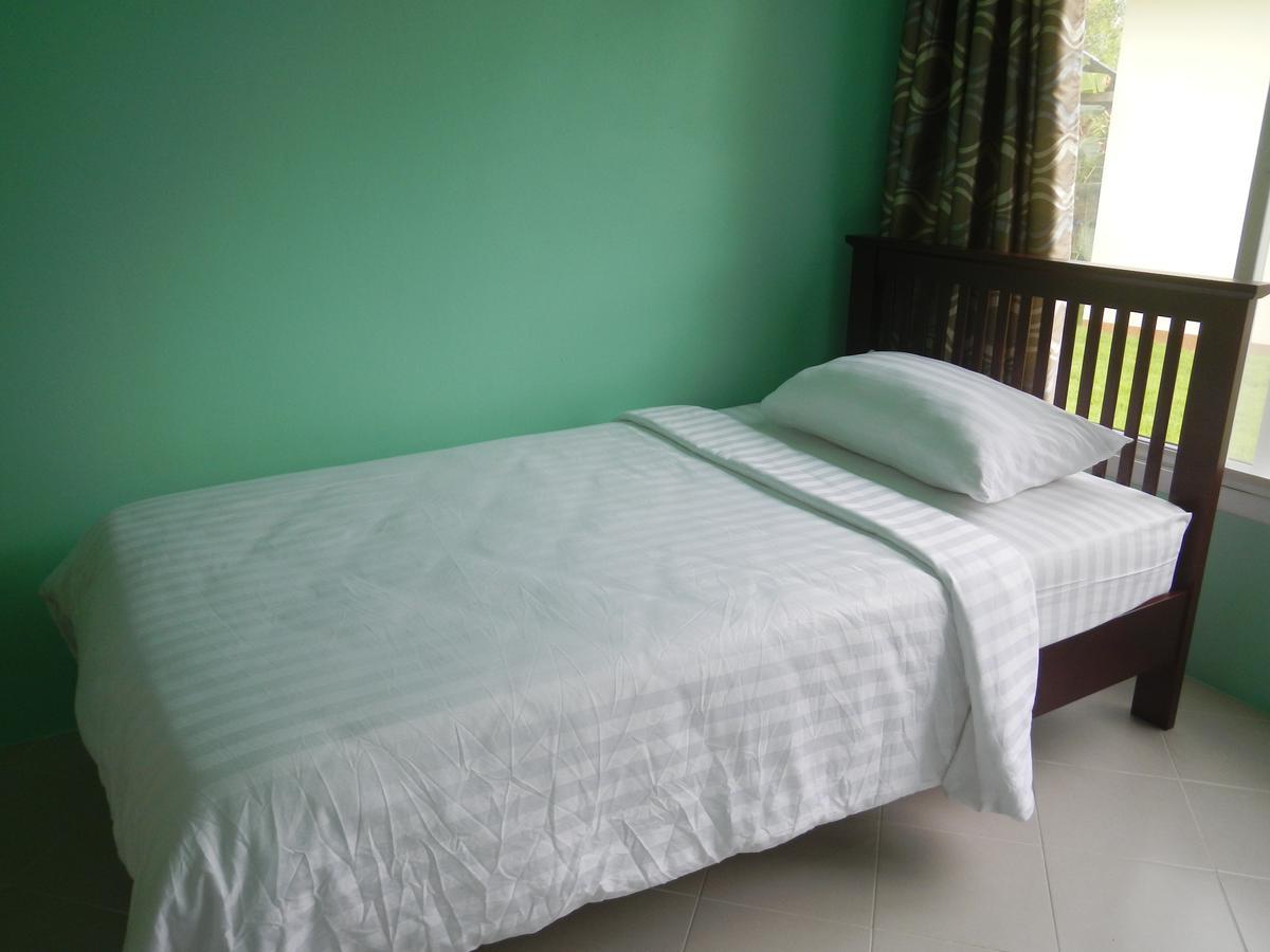 Pat'S Hideaway Bungalows Rayong Esterno foto
