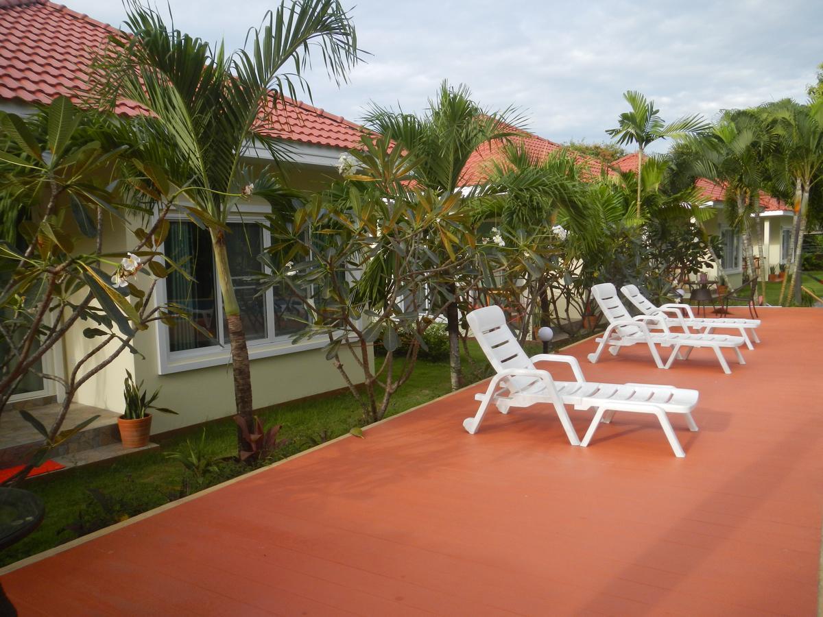 Pat'S Hideaway Bungalows Rayong Esterno foto