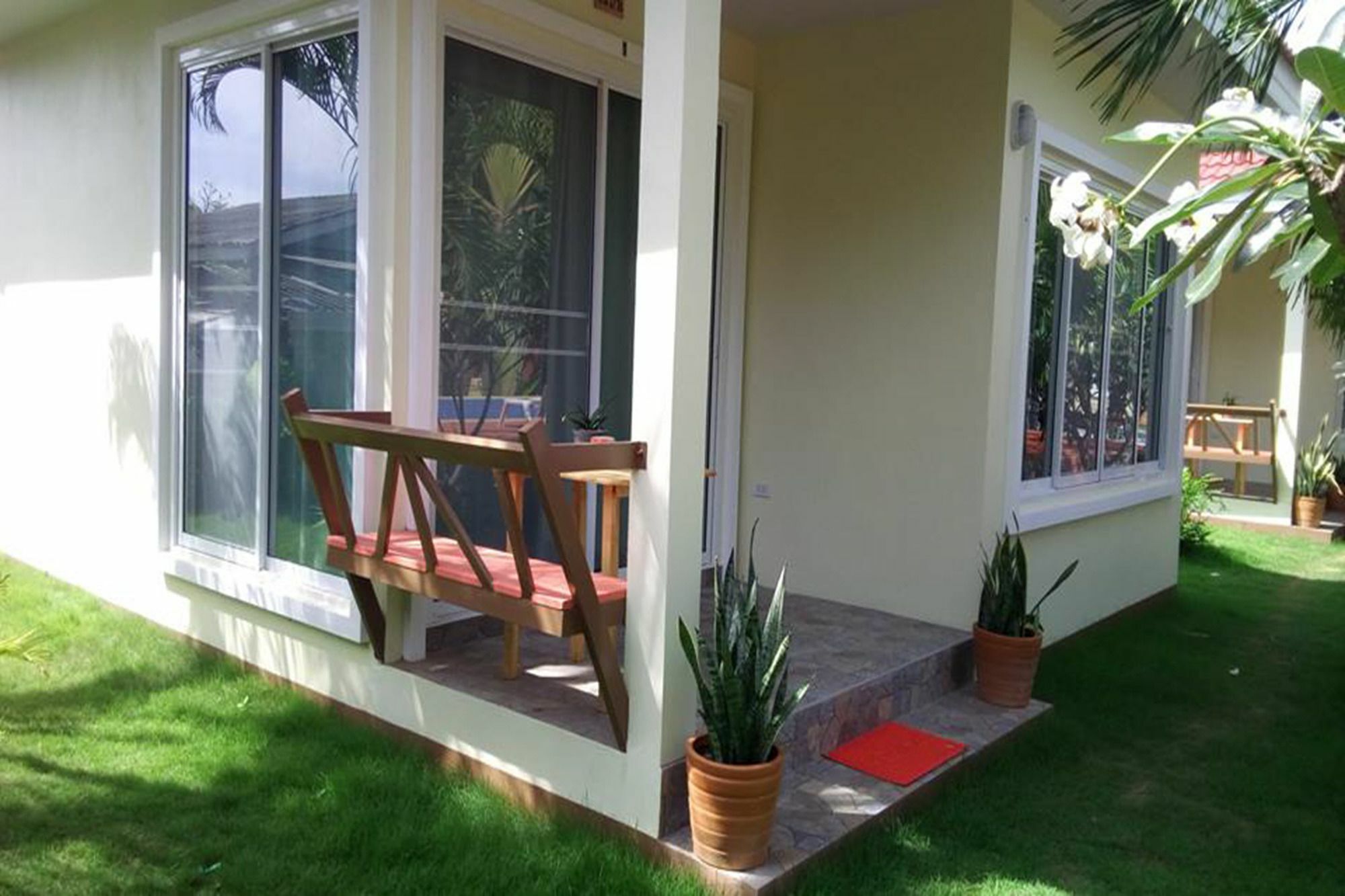Pat'S Hideaway Bungalows Rayong Esterno foto
