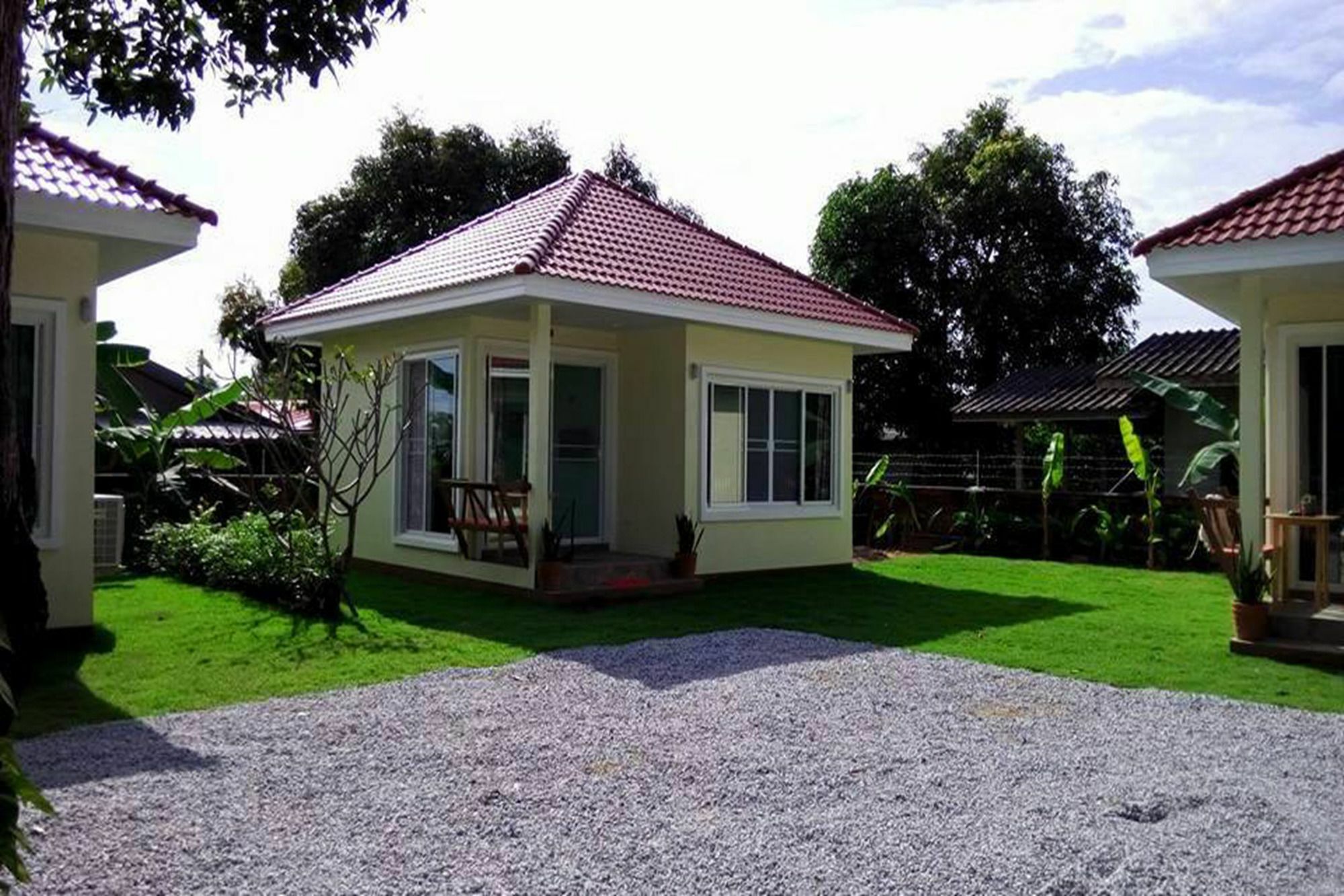 Pat'S Hideaway Bungalows Rayong Esterno foto