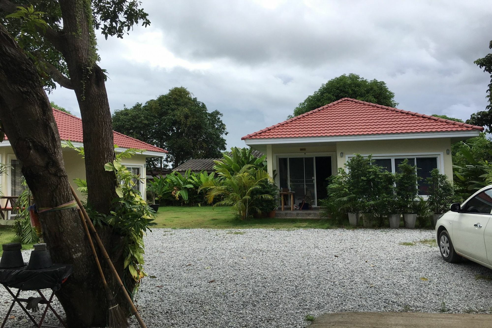 Pat'S Hideaway Bungalows Rayong Esterno foto